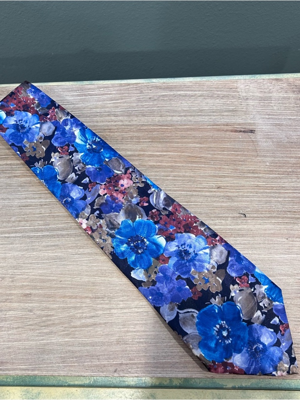 Editions by Van Heusen Men’s Blue Floral 100% Polyester 3” Wide Neck Tie